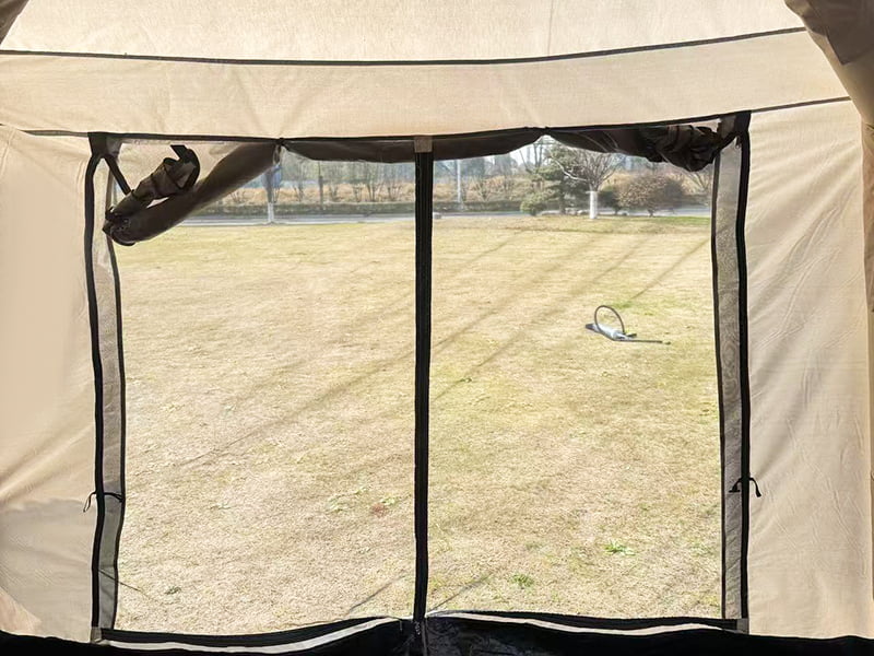 Cort de camping cu mașină montat în spate Cort de camping cu mașină montat în spate
