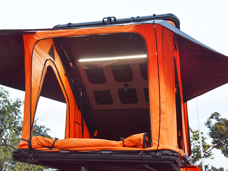 Cort de camping pe acoperiș cu scară Cort de camping pe acoperiș cu scară